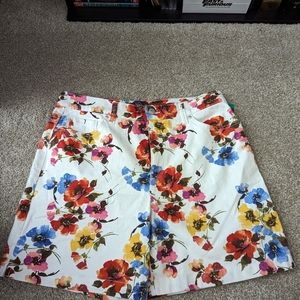 Gloria Vanderbilt size 12 shorts